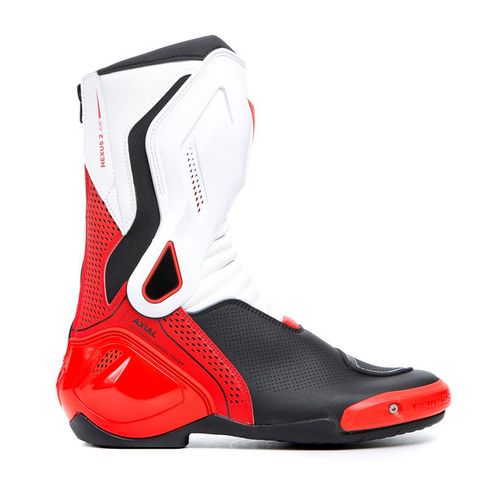 מגפי רכיבה דיינז לבן/ אדום/ שחור – DAINESE NEXUS 2 AIR