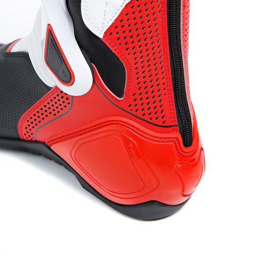 מגפי רכיבה דיינז לבן/ אדום/ שחור – DAINESE NEXUS 2 AIR