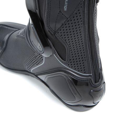 מגפי רכיבה דיינז שחור – DAINESE NEXUS 2 AIR