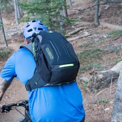תיק רכיבה עם מים אוג’יו באחה – OGIO BAJA 8L HYDRATION PACK