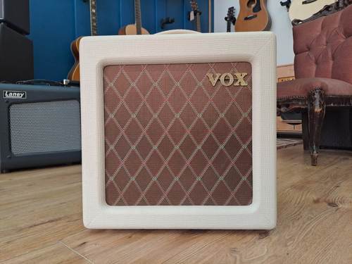 Vox AC4TV