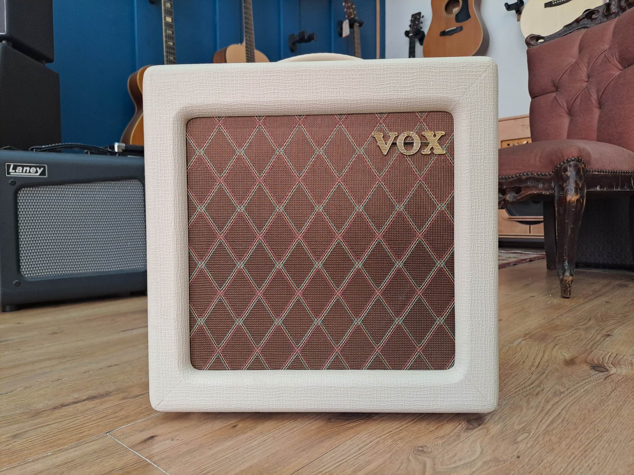 Vox AC4TV