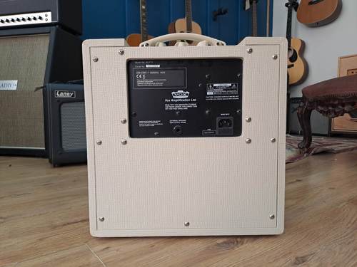 Vox AC4TV