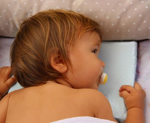 כרית תינוק / פעוט גדולה ואוורירית עם 5 שכבות מנדפות - ורוד