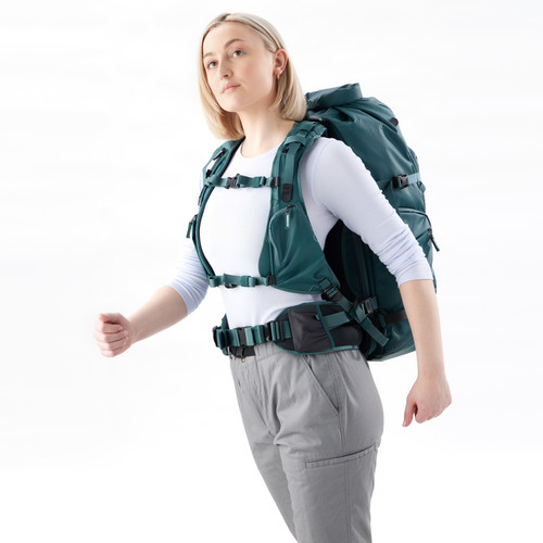 תיק גב Shimoda Designs 520-135 Action X40 v2 Women's Starter Kit with Medium DSLR Core Unit (Teal)