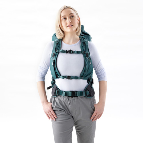 תיק גב Shimoda Designs 520-135 Action X40 v2 Women's Starter Kit with Medium DSLR Core Unit (Teal)