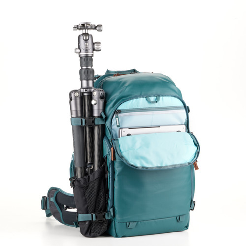 תיק גב Shimoda Designs 520-146 Explore 25L v2 Women's Starter Kit with Small Mirrorless Core Unit (Teal)