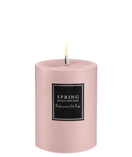נר ריחני בגוון ורוד מעושן בניחוח REDCURRANT & ROSE 8*10