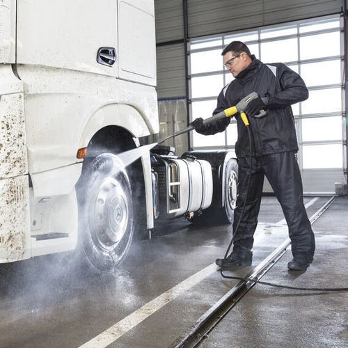 שטיפה בלחץ מים קרים  KARCHER HD 7/17