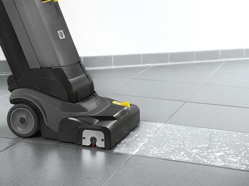 שטיפת ושאיבת רצפות BR 30/4 KARCHER