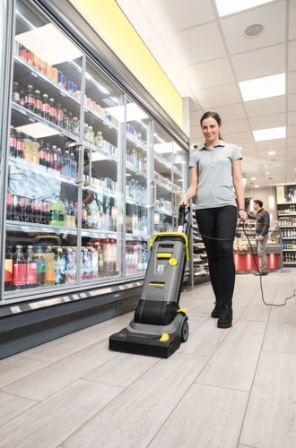 שטיפת ושאיבת רצפות BR 30/4 KARCHER