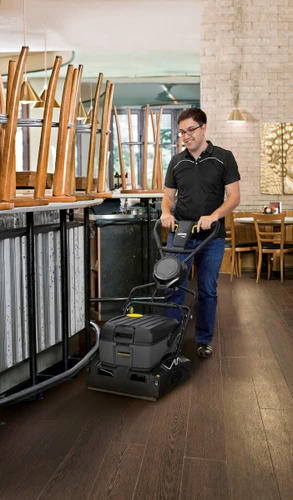 שטיפת ושאיבת רצפות BR 40/10 KARCHER