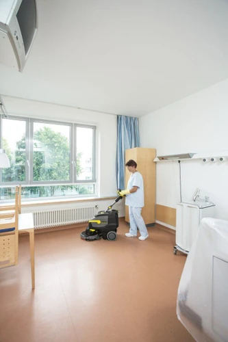 שטיפת ושאיבת רצפות BD 38/12 KARCHER