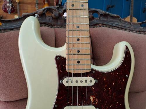 Fender Stratocaster Deluxe 2013