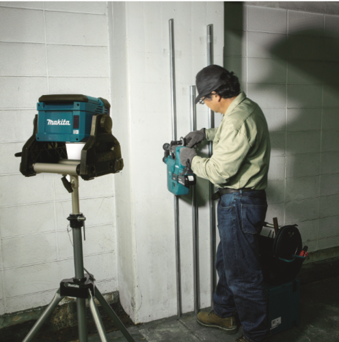 פנס מקיטה נטען - MAKITA DML811 