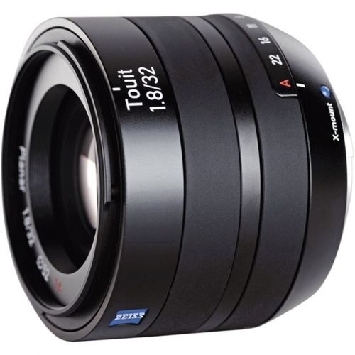 Zeiss Touit 32mm f/1.8 for Fujifilm X-mount