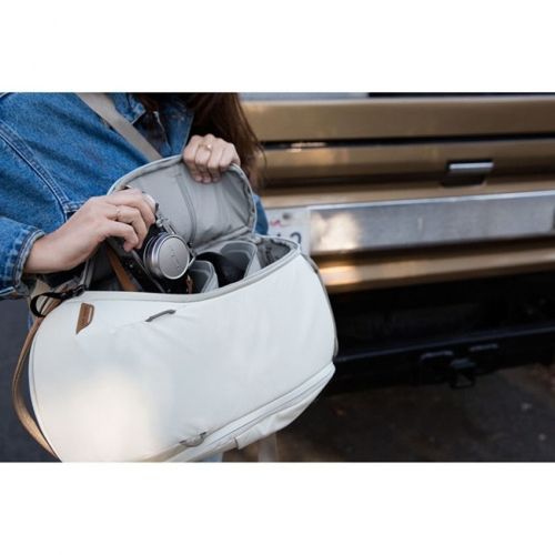 תיק גב Peak Design Everyday Backpack Zip 15L Bone