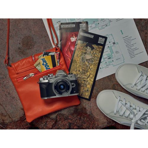 Olympus OM-D E-M10 Mark IV Kit 14-42mm (Silver)