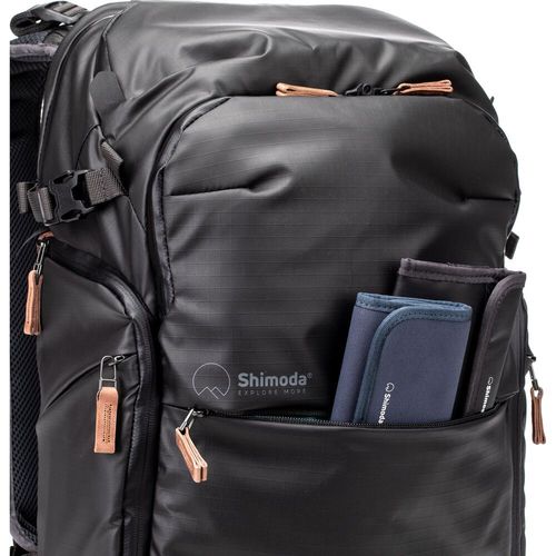 תיק גב Shimoda Designs 520-152 Explore 25L v2 Starter Kit with Small Mirrorless Core Unit (Black)