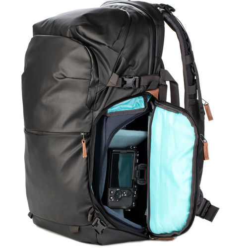 תיק גב Shimoda Designs 520-156 Explore v2 30L Starter Kit with Medium Mirrorless Core Unit (Black)