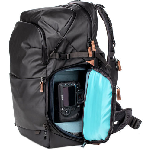 תיק גב Shimoda Designs 520-160 Explore v2 35L Starter Kit with Medium DSLR Core Unit (Black)