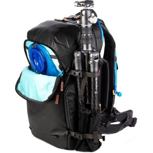 תיק גב Shimoda Designs 520-160 Explore v2 35L Starter Kit with Medium DSLR Core Unit (Black)