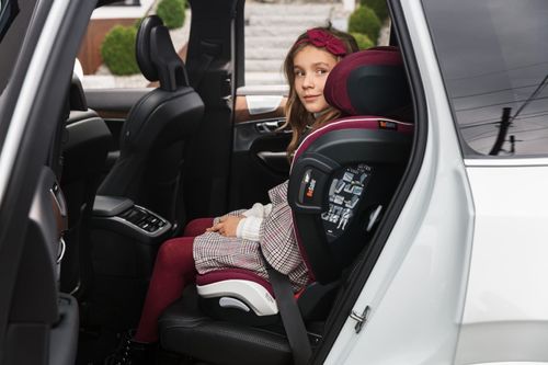 בוסטר גב ISOFix לרכב iZi Flex FIX בתקן I-Size כולל הגנות צד משודרגות וריפוד לחגורה - שחור Midnight Black