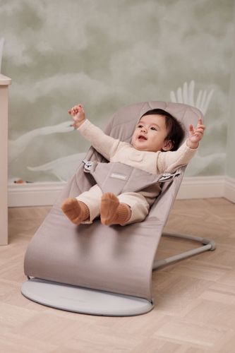 ‏טרמפולינה לתינוק Baby Bouncer כותנה עלי כותרת - בז' Sand grey