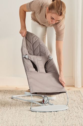 ‏טרמפולינה לתינוק Baby Bouncer כותנה עלי כותרת - בז' Sand grey