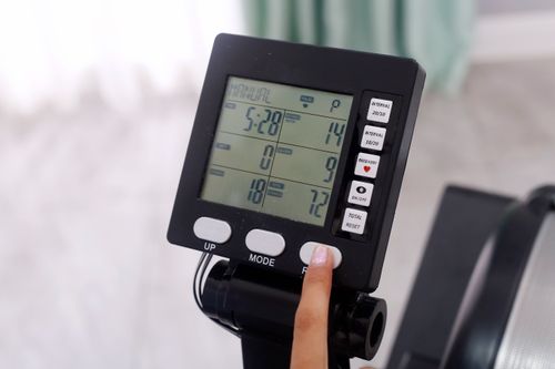 מכשיר חתירה בישיבה SKI ROWER