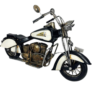 אופנוע הארלי דיווידסון (Harley-Davidson) ענק - שחור
