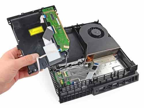 החלפת כונן בלוריי Playstation 4
