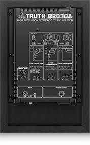 רמקול מקצועי מוגבר מבית BEHRINGER דגם B2030