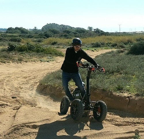 איזי ריידר EZRAIDER רכב חשמלי דו תכליתי לנסיעה עירונית ובשטח, מנוע חשמלי 60 וולט, טווח נסיעה 80 ק