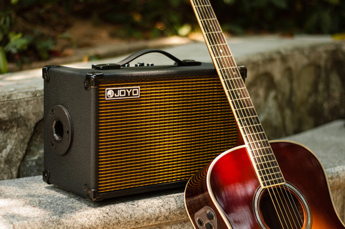  מגבר לגיטרה אקוסטית נטען 40 וואט עם אפקטים  JOYO AC-40