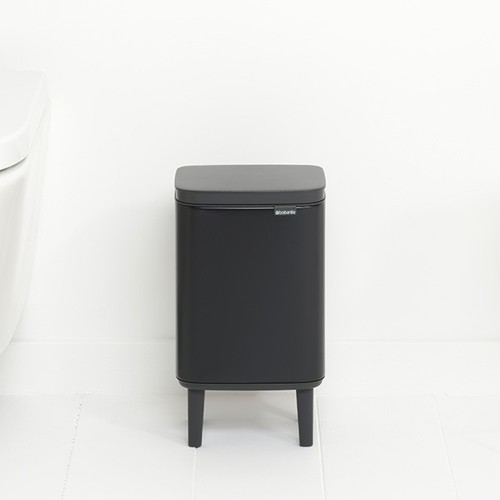 פח אשפה לשירותים 4 ליטר BO - שחור מט Brabantia