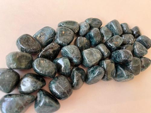 אפטייט חלוק APATITE