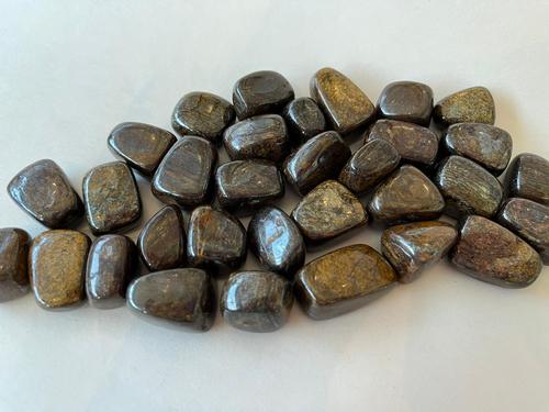 ברונזייט חלוק BRONZITE