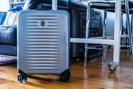 מזוודת העלייה למטוס השוויצרית Victorinox Airox Hardside ללא תחרות 11 שנים אחריות