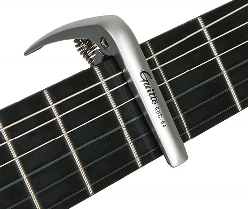 קאפו לגיטרה קלאסית צבע כסף Guitto GGC-04