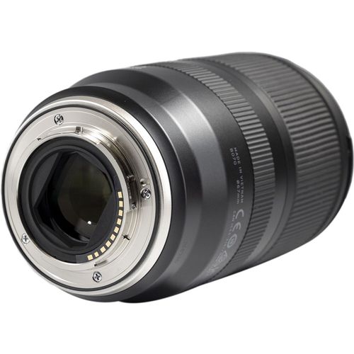 עדשת טמרון Tamron 17-70mm DI-III For FUJIFILM - יבואן רשמי