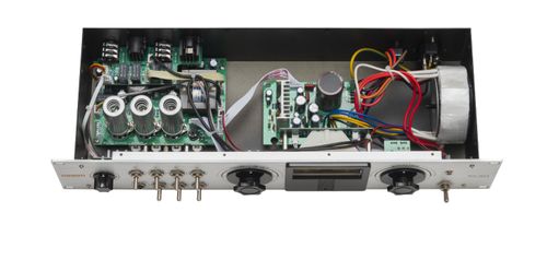 זוית נוספת WARM AUDIO WA-MPX Inside