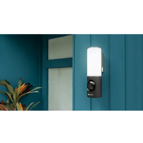 מצלמה אלחוטית חיצונית עם נורת קיר חכמה EZVIZ LC3