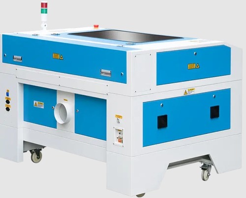 מכונת חיתוך בלייזר- NOVA 35 LASER CUTTER 130W