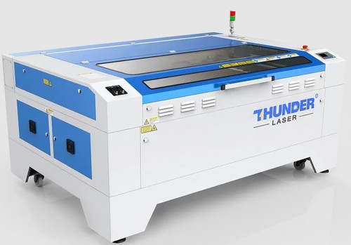 מכונת חיתוך בלייזר- NOVA 63 LASER CUTTER 130W