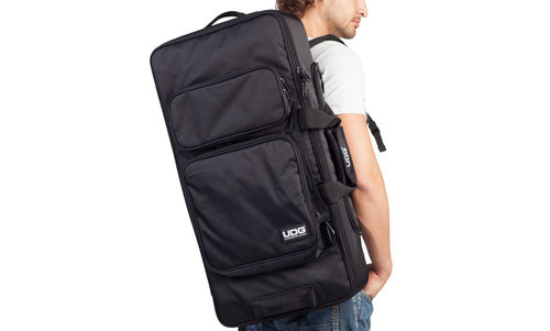   UDG Ultimate MIDI Controller Backpack Large Black/Orange inside mk2