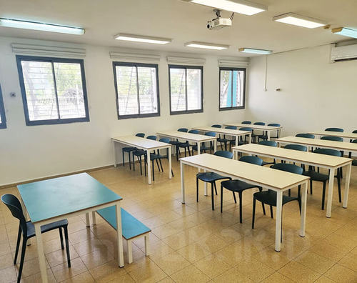 שולחן מלבני פרופיל מרובע