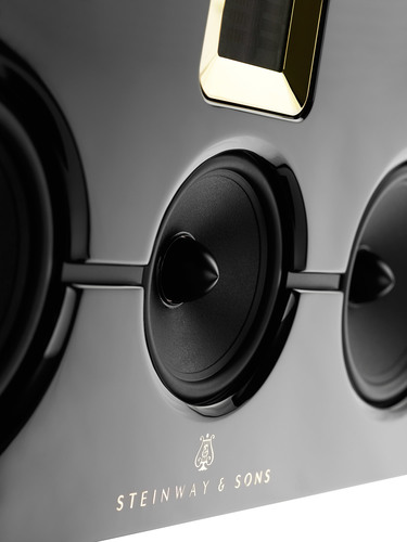 STEINWAY & SONS MODEL M CENTER