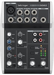מיקסר Behringer Xenyx 502S לפודקאסטים