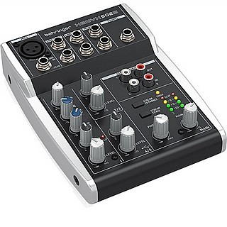 מיקסר Behringer Xenyx 502S לפודקאסטים
